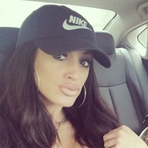 Meet your Posher, Dana